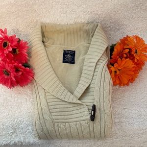 Bluenotes brand beige sweater size large.